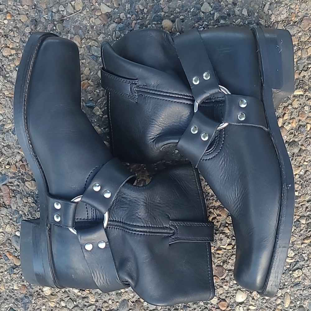 NWOT FRYE Black Leather Harness Boots - Picture 3 of 9